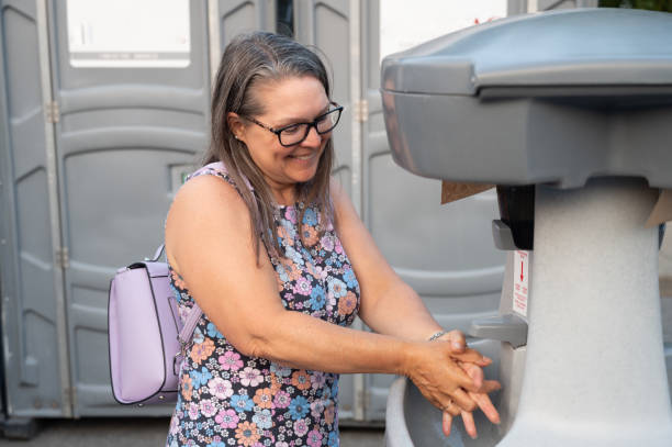 Best Luxury portable toilet rental  in Botkins, OH